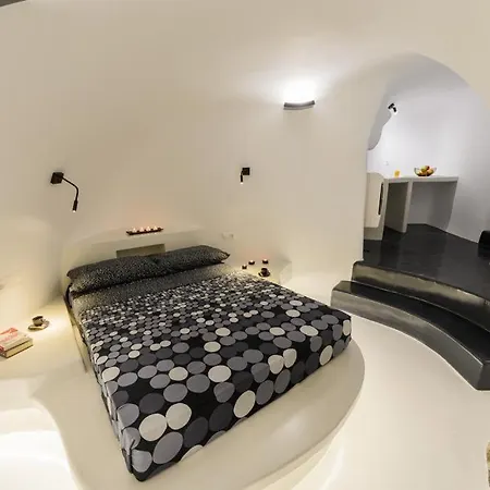 Апарт-отель Alba Caverns 3*