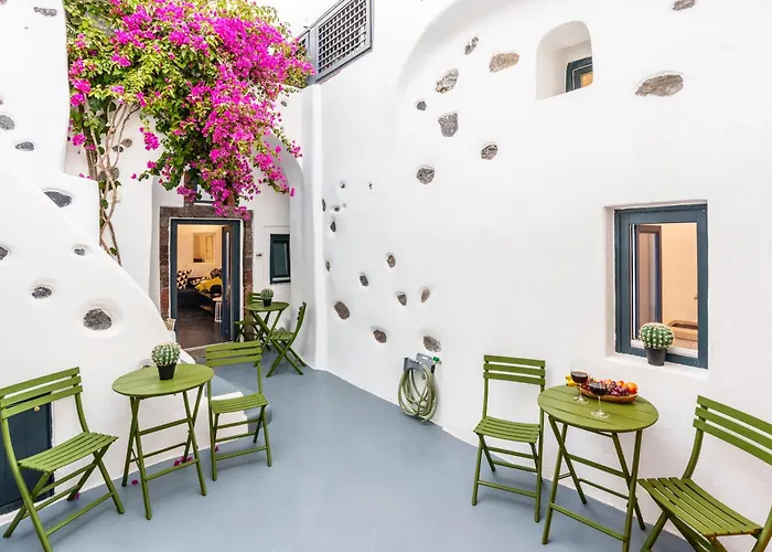 Aparthotel Alba Caverns 3*